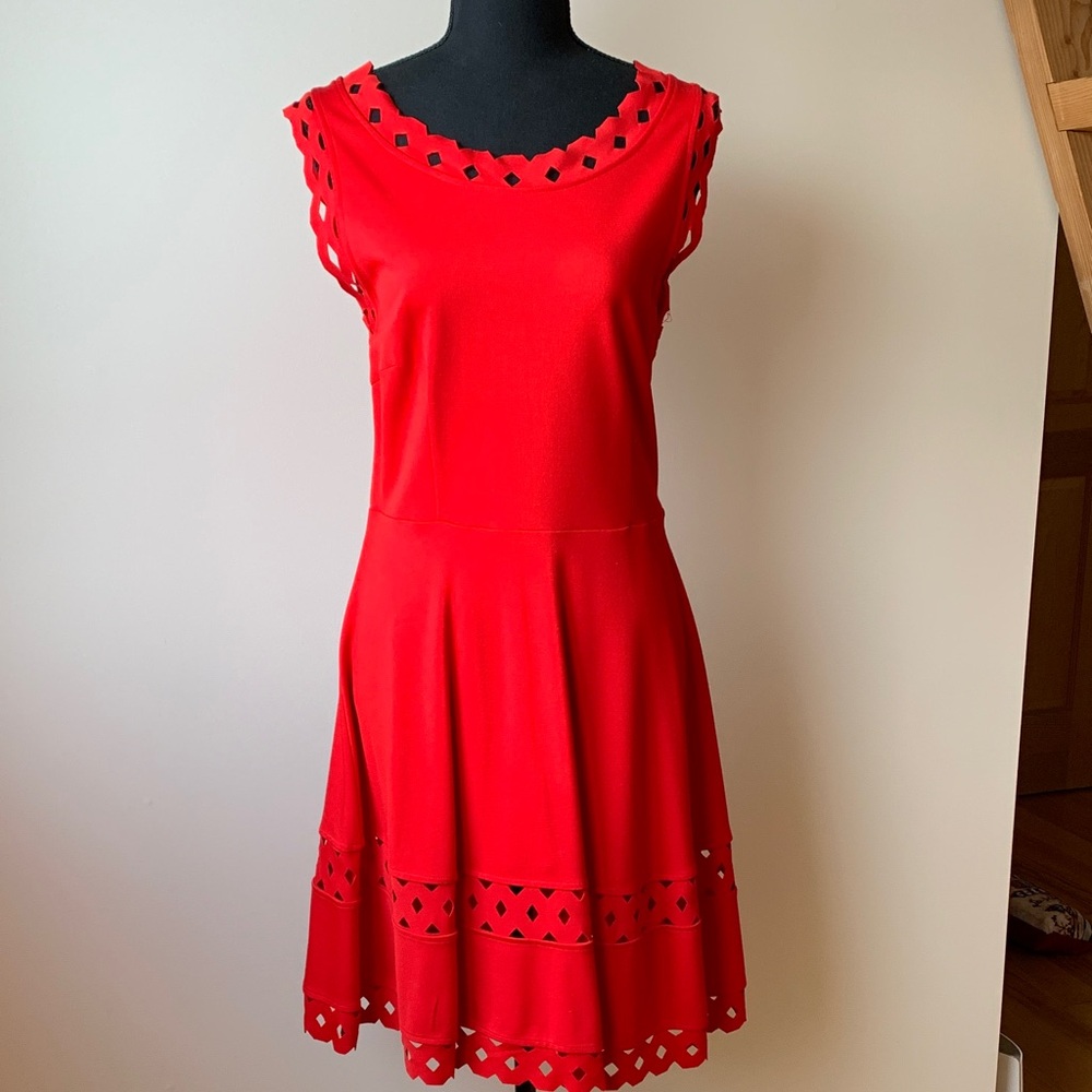 Chic Red Cut-Out Midi Dress
